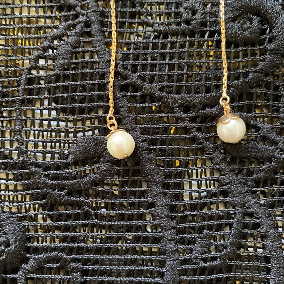 14 Karat Gold Pearl Threader Earrings - Picture 4 of 6